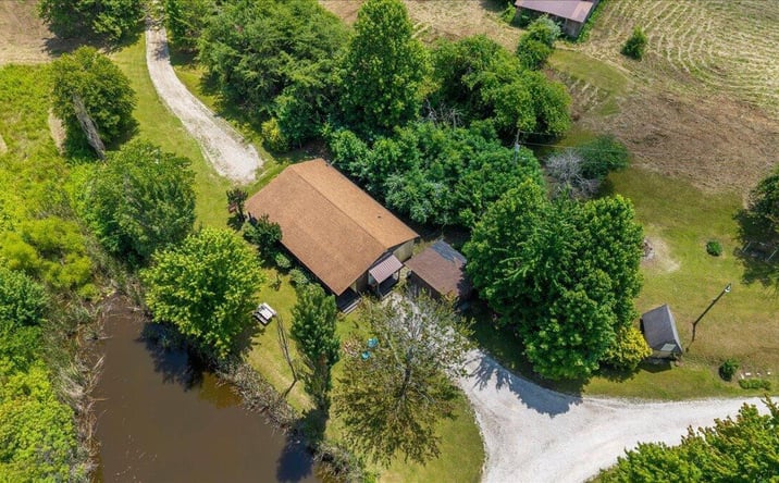 Pictures of Retail, Mixed Use property located at 5931 KY-15, Pine Ridge, KY 41360 for sales - image #1