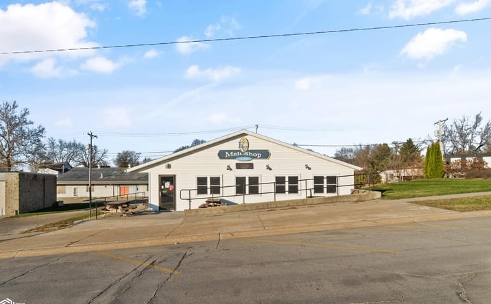 Pictures of Retail property located at 226 S Main St, North English, IA 52316 for sales - image #1