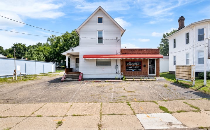 Pictures of Retail, Hospitality property located at 914 ERIE ST S, MASSILLON, OH 44646-7925 for sales - image #1