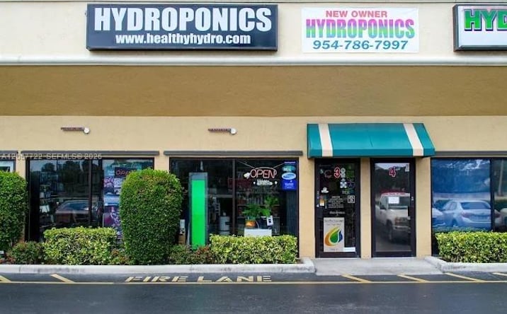 Pictures of Business for Sale, Retail property located at 590 SW 9th Ter, Pompano Beach, FL 33069 for sales - image #1