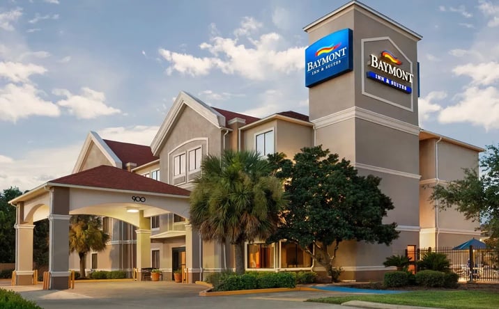 Pictures of Hospitality property located at 900 W. Highway 332, Clute, TX 77531 for sales - image #1