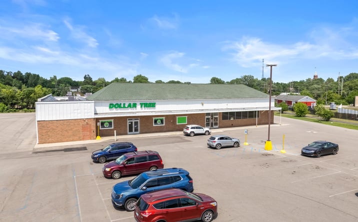 Pictures of Retail property located at 408 W MAUMEE ST, ADRIAN, MI 49221 for sales - image #1