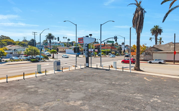 Pictures of Retail, Land property located at 339 Pacific Coast Highway, Redondo Beach, CA 90277 for sales - image #1