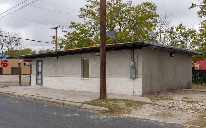 Pictures of Retail, Office, Mixed Use property located at 2126 Guadalupe Street, San Antonio, TX 78207 for sales - image #1