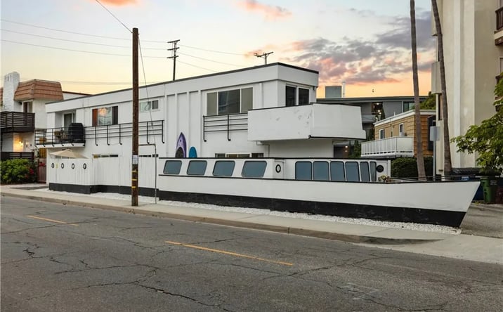 Pictures of Multifamily property located at 3906 Pacific Avenue, Marina Del Rey, CA 90292 for sales - image #1