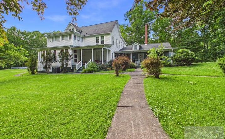 Pictures of Special Purpose property located at 114 Papaya, SWITCHBACK, WV 24861 for sales - image #1