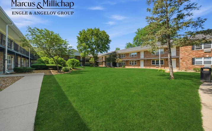 Pictures of Multifamily property located at 11 Briar Street, Glen Ellyn, IL 60137 for sales - image #1