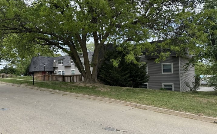 Pictures of Multifamily property located at 4221 SE 13th Street, Des Moines, IA 50315 for sales - image #1