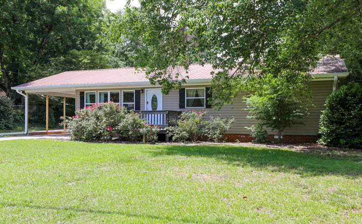 Pictures of Multifamily property located at 303 Vickery Street, Hartwell, GA 30643 for sales - image #1