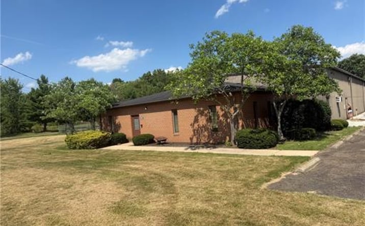 Pictures of Office, Industrial, Mixed Use property located at 3822 Victory Avenue, Louisville, OH 44641 for sales - image #1