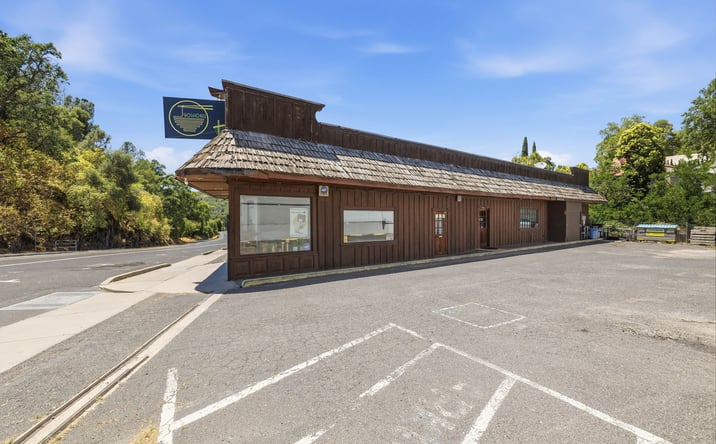 Pictures of Retail property located at 64 STOCKTON ST, SONORA, CA 95370 for sales - image #1