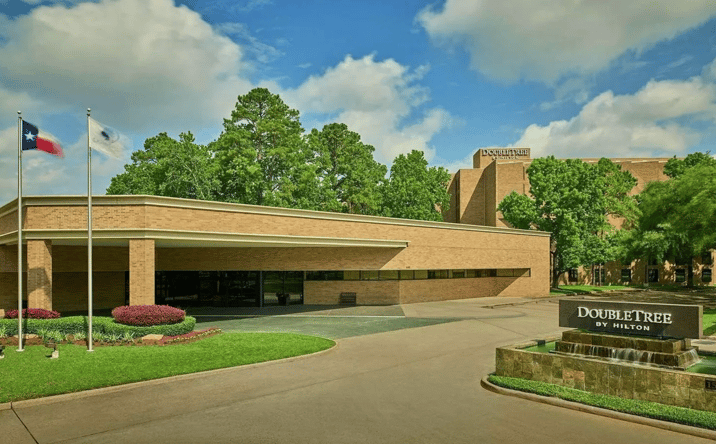 Pictures of Retail, Hospitality property located at 15747 John F Kennedy Boulevard, Houston, TX 77032 for sales - image #1
