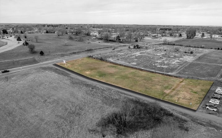 Pictures of Retail property located at 2776 U.S. 51, Senatobia, MS 38668 for sales - image #1