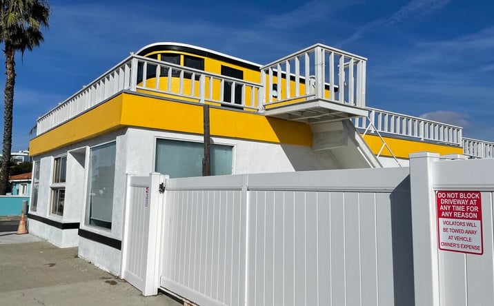 Pictures of Retail, Office, Mixed Use property located at 16732-16735 Pacific Coast Hwy, Sunset Beach, CA 90742 for sales - image #1