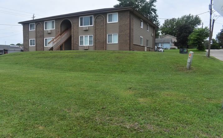 3274 E. EUCLID AVE.