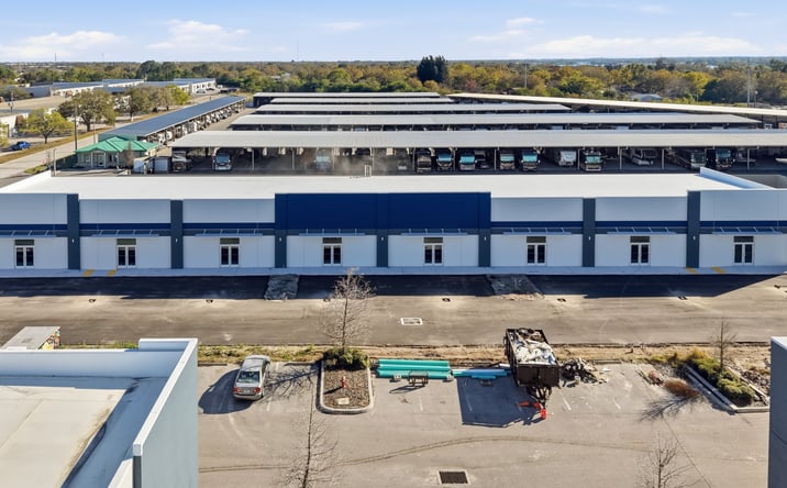 Commercial property, 1115 m²