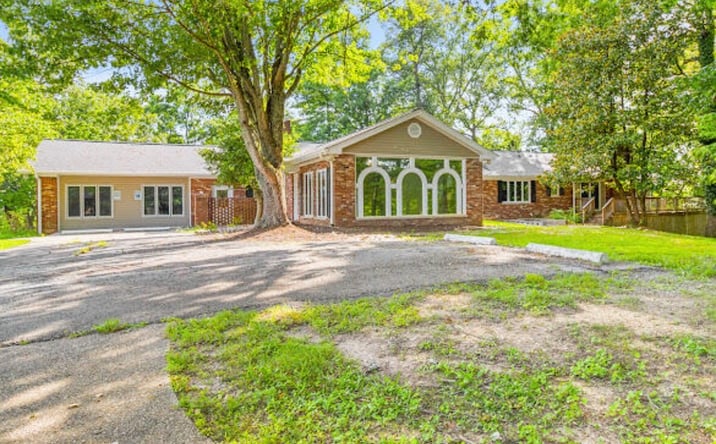 829 E FOURTH ST, LONDON, KY 40741 For Sale | Crexi.com
