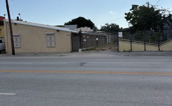 618 South Staples Street, Corpus Christi, TX 78401 For Sale | Crexi.com