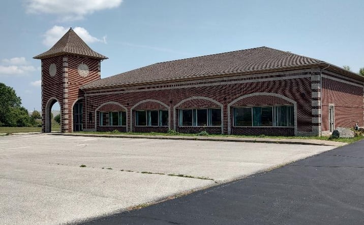 Pictures of Retail property located at 2807 Hotel Ave, Huntington, IN 46750 for sales - image #1