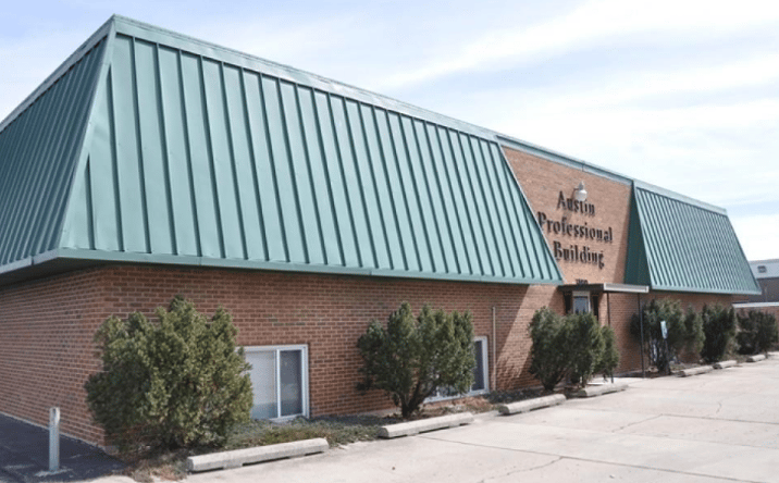 Pictures of Retail, Office property located at 3180 N Woodford St, Decatur, IL 62526 for sales - image #1