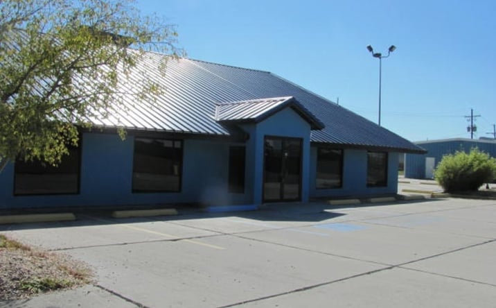 Pictures of Retail, Office, Self Storage property located at 9892 E Main St, Houma, LA 70363 for sales - image #1