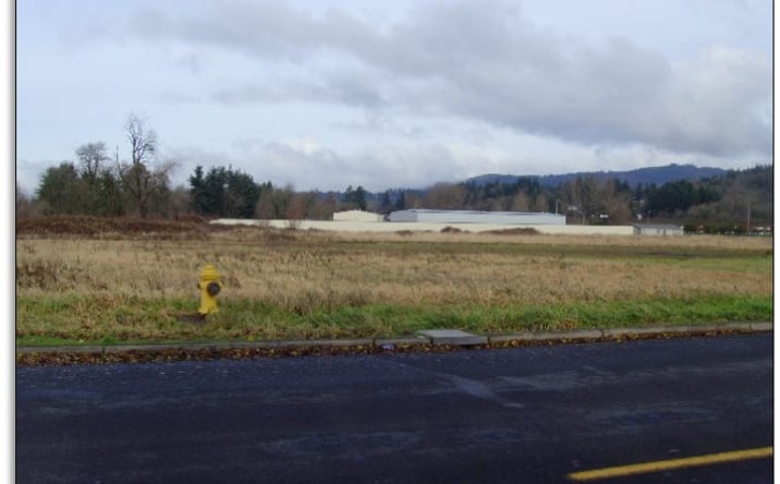 Pictures of Land property located at 1000 Hazel St, Kelso, WA 98626 for sales - image #1