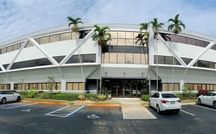 Pictures of Office property located at 2200 W Commercial Blvd, Fort Lauderdale, FL 33309 for sales - image #1