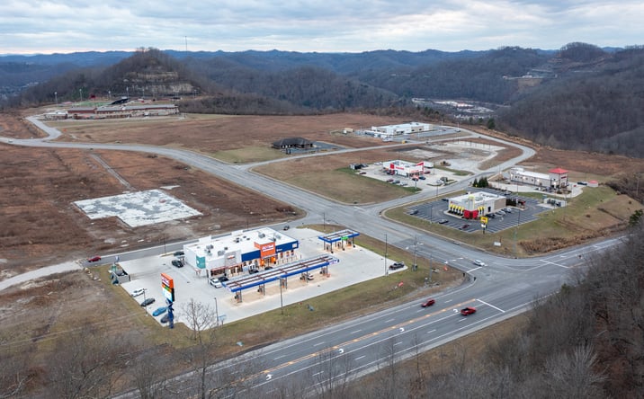 Pictures of Land property located at 300 Perry Cir Rd, Hazard, KY 41701 for sales - image #1