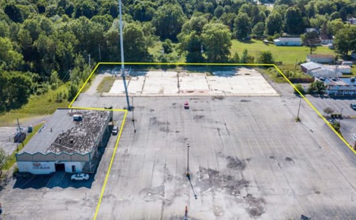 Pictures of Land property located at 1746 S. Raccoon Rd, Austintown, OH 44515 for sales - image #1