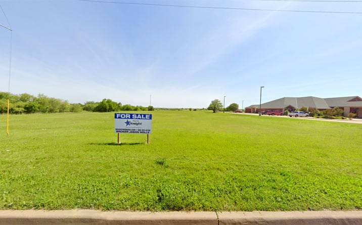 Pictures of Land property located at 4888 SW Lee Blvd, Lawton, OK 73505 for sales - image #1