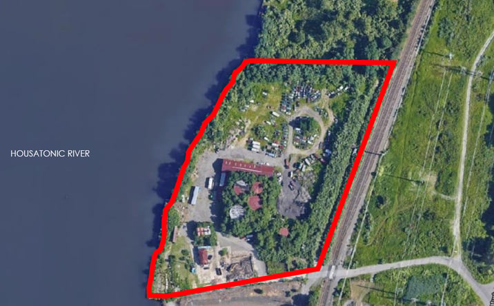 image of property at 990 NAUGATUCK AVE Milford CT 06461