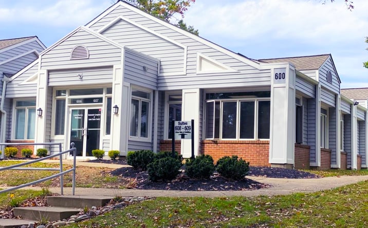 Pictures of Office property located at 607 Corporate Dr W, Langhorne, PA 19047 for sales - image #1