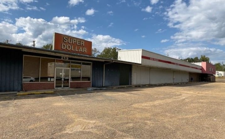 Pictures of Mixed Use, Retail property located at 247 Cayuga St, Utica, MS 39175 for sales - image #1