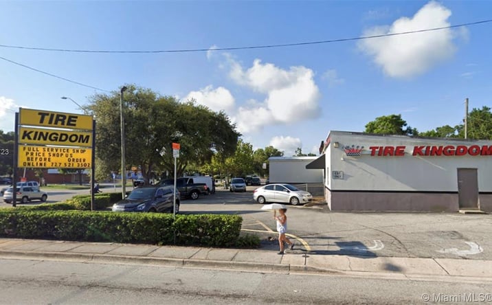 Pictures of Retail property located at 5344 16th St N, St. Petersburg, FL 33703 for sales - image #1