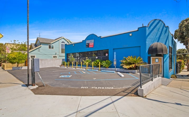 Pictures of Retail property located at 2331 4th St, Santa Monica, CA 90405 for sales - image #1