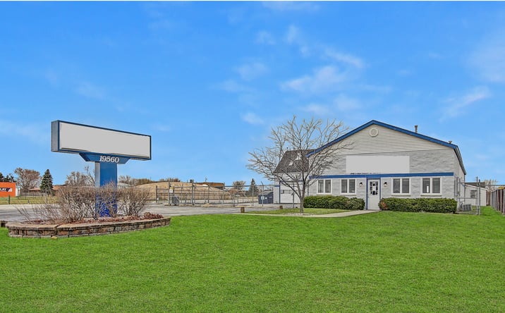 Pictures of Retail property located at 19560 Burnham Ave, Lynwood, IL 60411 for sales - image #1