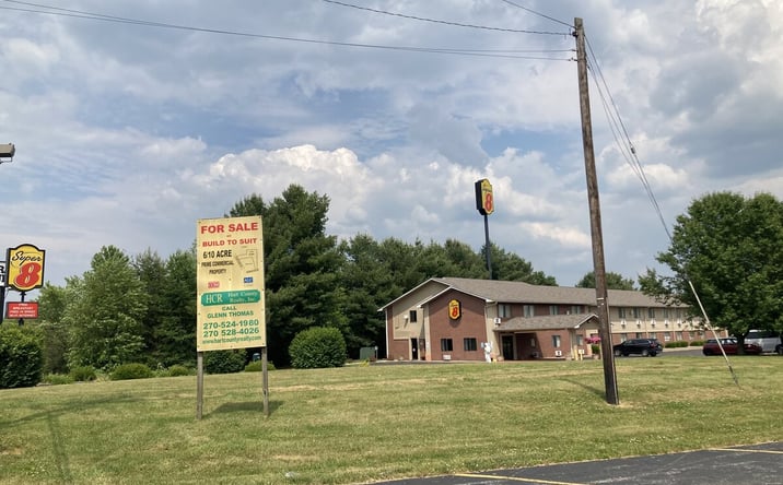 Pictures of Retail property located at 88 Home Run Rd, Munfordville, KY 42765 for sales - image #1