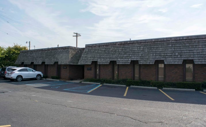 Pictures of Office property located at 18601 Mack Ave, Detroit, MI 48236 for sales - image #1