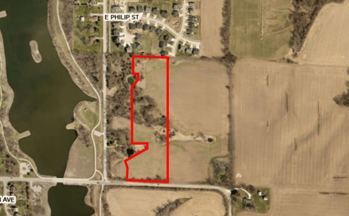 Pictures of Land property located at Easter Lake Drive, Des Moines, IA 50320 for sales - image #1