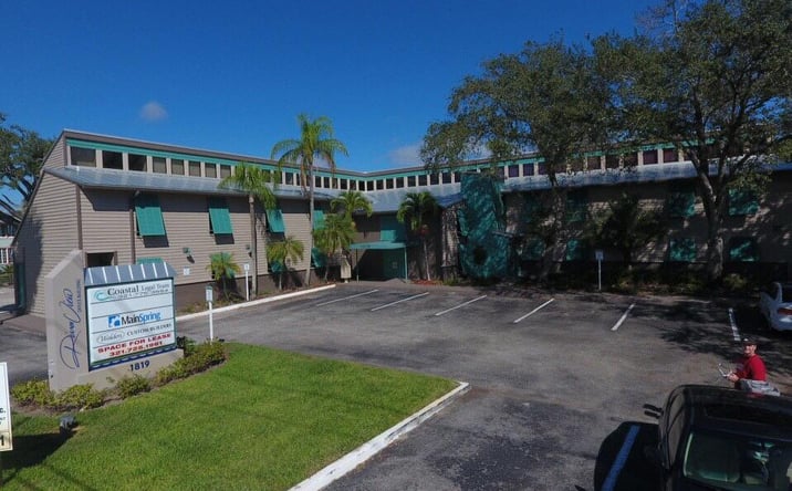 Pictures of Office property located at 1819 Riverview Dr, Melbourne, FL 32901 for sales - image #1