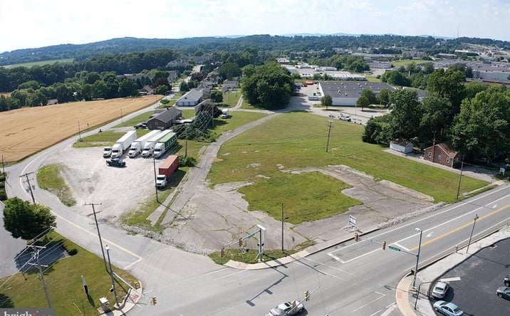 Pictures of Land property located at 2258 S Queen St, York, PA 17402 for sales - image #1