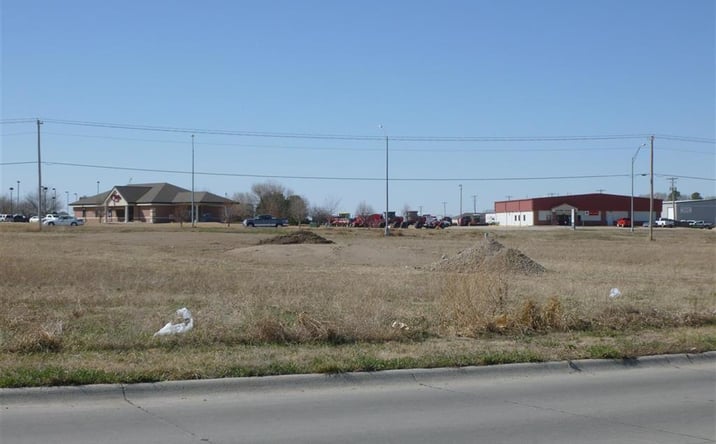 Pictures of Land property located at 5713 2nd Avenue, Kearney, NE 68847 for sales - image #1