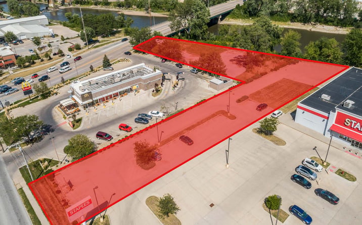 Pictures of Land property located at 820 S Riverside Dr, Iowa City, IA 52246 for sales - image #1