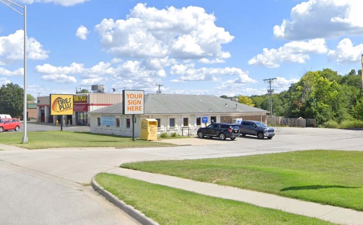 Pictures of Retail property located at 7833 State Avenue, Kansas City, KS 66112 for sales - image #1