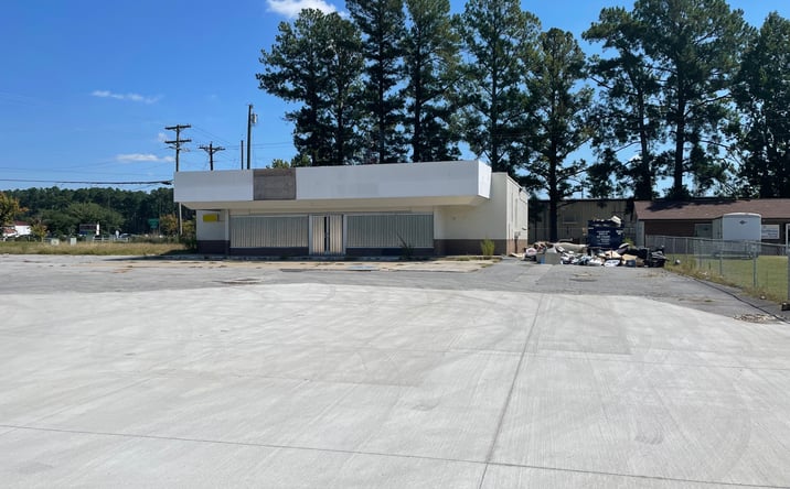 Pictures of Retail property located at 3 Aragona Blvd, Jacksonville, NC 28540 for sales - image #1