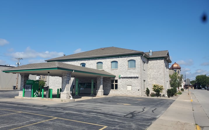 Pictures of Retail property located at 208 Steele Street, Algoma, WI 54201 for sales - image #1