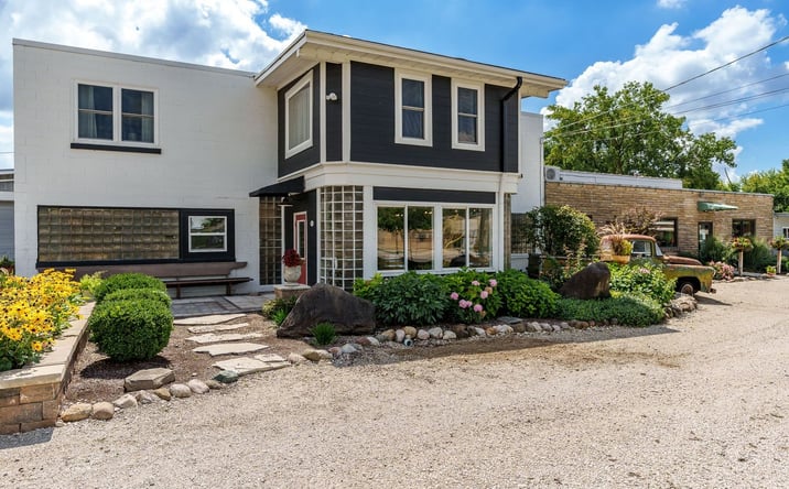 Pictures of Special Purpose property located at 662 Park Avenue, Genoa, IL 60135 for sales - image #1