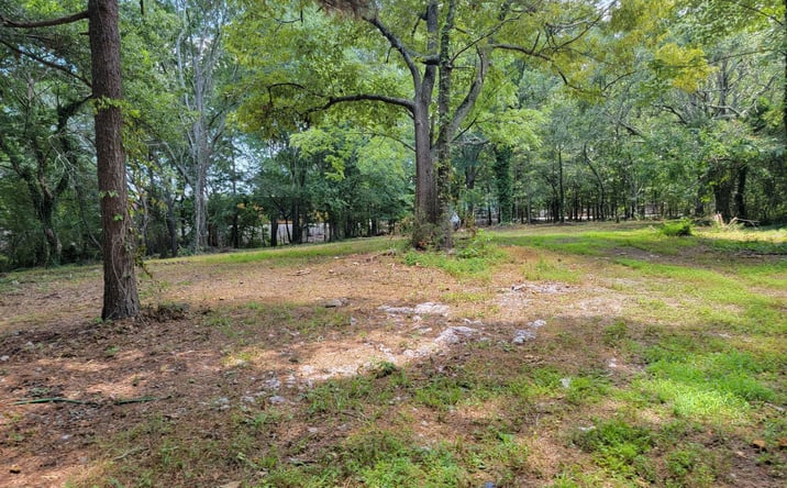 Pictures of Land property located at 947 Sheppard Rd, Stone Mountain, GA 30083 for sales - image #1