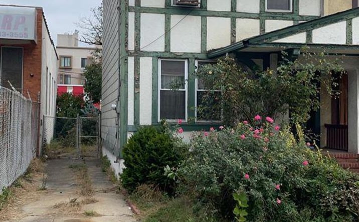 Pictures of Retail, Land property located at 88-29 138th St, Queens, NY 11435 for sales - image #1