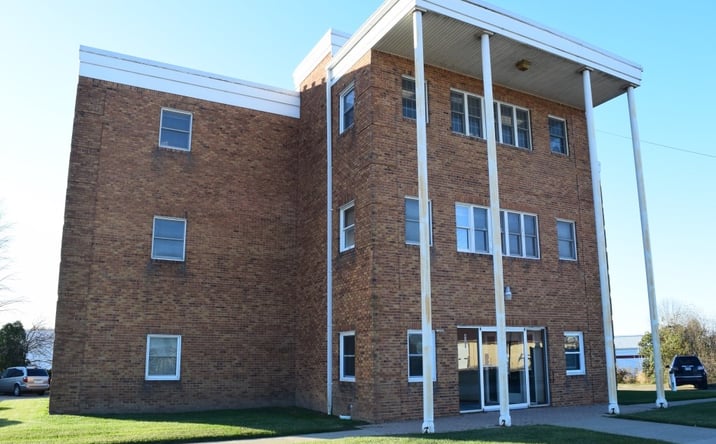 Pictures of Office property located at 4295 N Holly Rd, Olney, IL 62450 for sales - image #1
